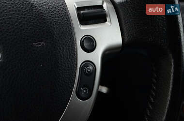 Внедорожник / Кроссовер Nissan Qashqai 2011 в 