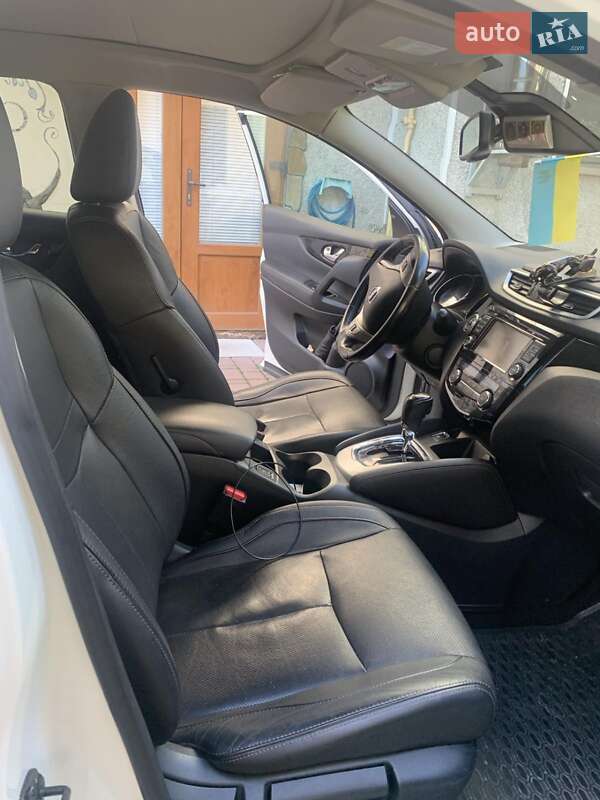 Внедорожник / Кроссовер Nissan Qashqai 2015 в Ивано-Франковске