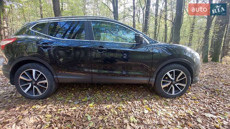 Позашляховик / Кросовер Nissan Qashqai 2017 в Житомирі