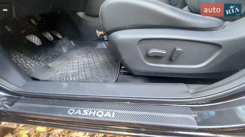 Позашляховик / Кросовер Nissan Qashqai 2017 в Житомирі