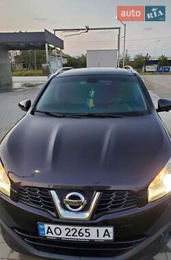 Внедорожник / Кроссовер Nissan Qashqai 2012 в 