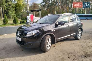 Позашляховик / Кросовер Nissan Qashqai 2012 в Озерному