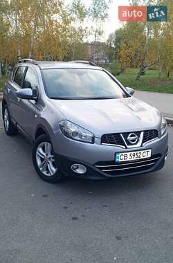 Позашляховик / Кросовер Nissan Qashqai 2010 в Чернігові