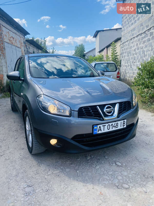 Внедорожник / Кроссовер Nissan Qashqai 2012 в Ивано-Франковске