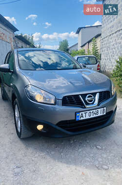 Внедорожник / Кроссовер Nissan Qashqai 2012 в 
