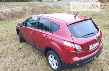 Внедорожник / Кроссовер Nissan Qashqai 2010 в Харькове