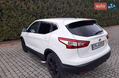 Внедорожник / Кроссовер Nissan Qashqai 2014 в 