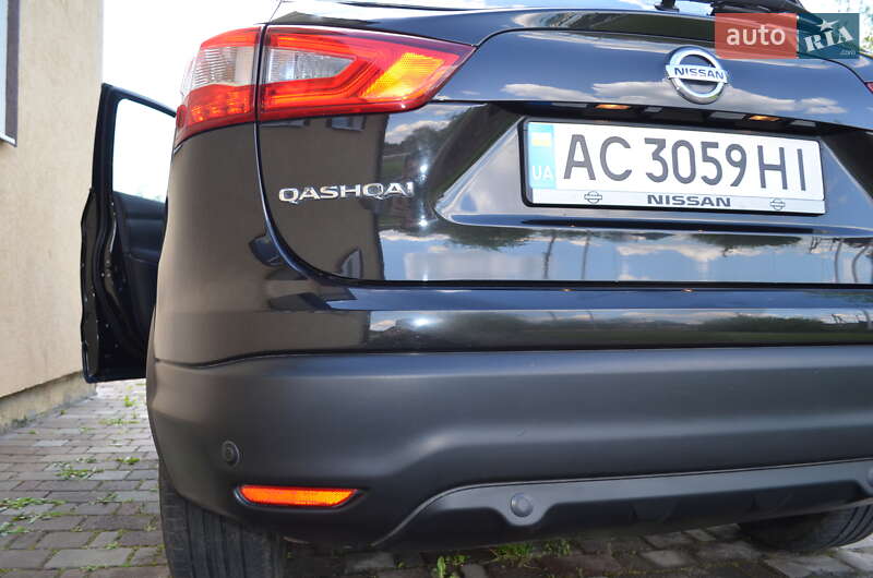 Внедорожник / Кроссовер Nissan Qashqai 2015 в Луцке