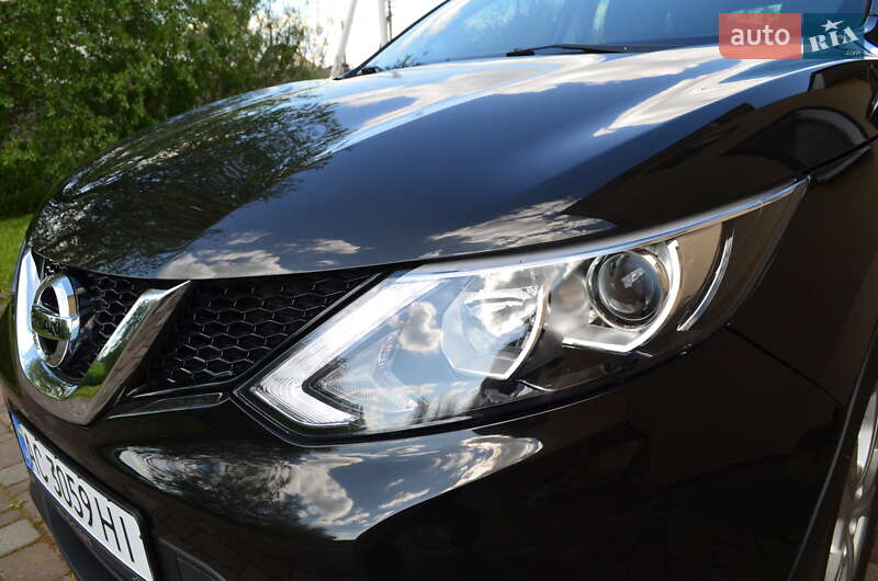 Внедорожник / Кроссовер Nissan Qashqai 2015 в Луцке