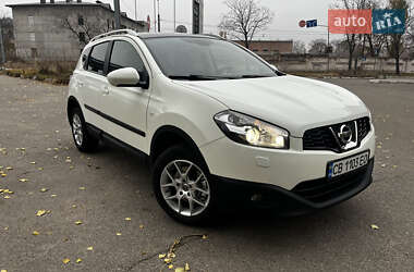 Позашляховик / Кросовер Nissan Qashqai 2011 в Чернігові