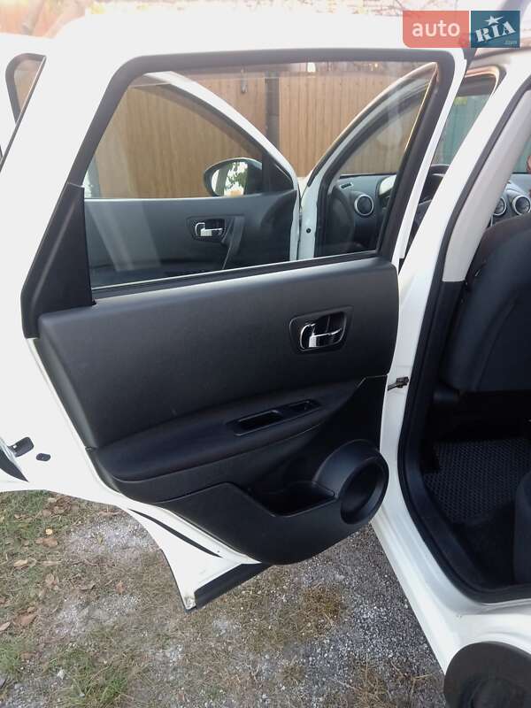 Внедорожник / Кроссовер Nissan Qashqai 2011 в Верхнеднепровске