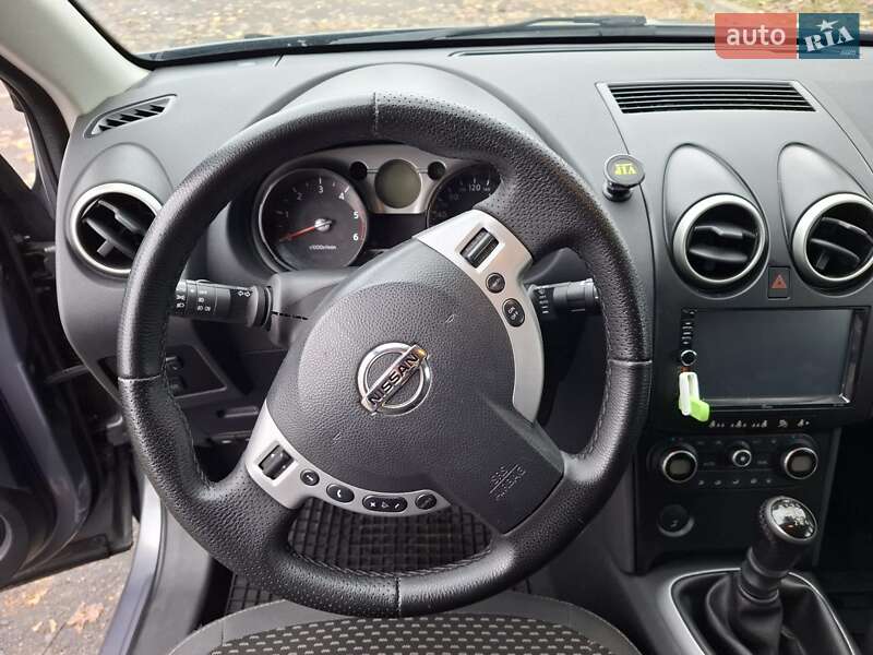 Позашляховик / Кросовер Nissan Qashqai 2008 в Умані