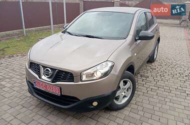 Внедорожник / Кроссовер Nissan Qashqai 2010 в Калуше