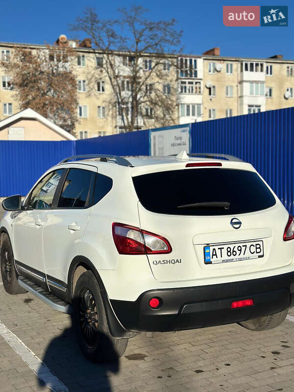 Внедорожник / Кроссовер Nissan Qashqai 2012 в Калуше