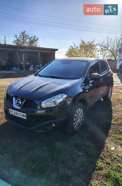 Внедорожник / Кроссовер Nissan Qashqai 2012 в Хороле