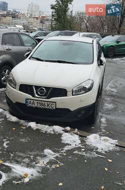 Внедорожник / Кроссовер Nissan Qashqai 2012 в Киеве