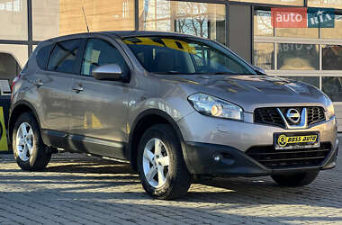 Позашляховик / Кросовер Nissan Qashqai 2010 в Івано-Франківську