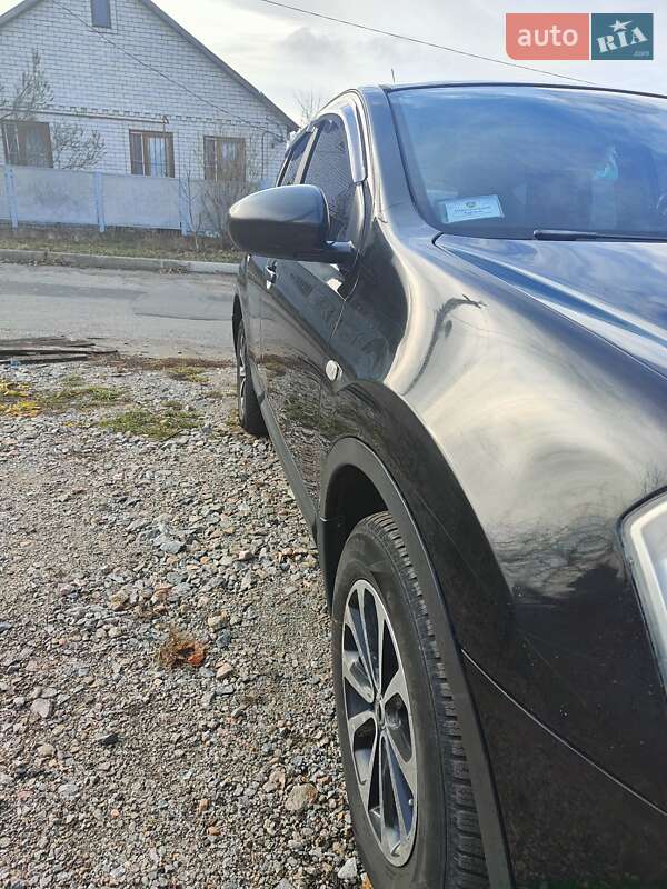 Позашляховик / Кросовер Nissan Qashqai 2008 в Градизьку
