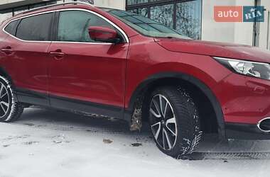 Позашляховик / Кросовер Nissan Qashqai 2015 в Рівному