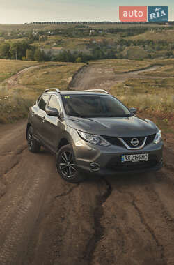 Внедорожник / Кроссовер Nissan Qashqai 2015 в Харькове