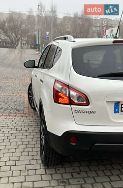 Внедорожник / Кроссовер Nissan Qashqai 2011 в Тернополе