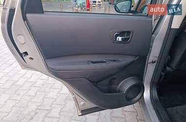 Внедорожник / Кроссовер Nissan Qashqai 2010 в 