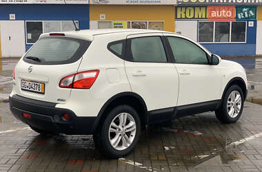 Позашляховик / Кросовер Nissan Qashqai 2012 в Житомирі