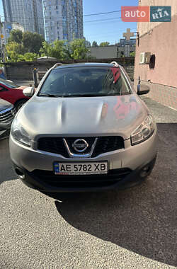 Позашляховик / Кросовер Nissan Qashqai 2010 в Дніпрі