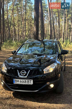 Позашляховик / Кросовер Nissan Qashqai 2011 в Києві