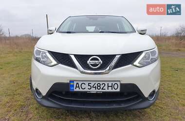 Внедорожник / Кроссовер Nissan Qashqai 2016 в Нововолынске