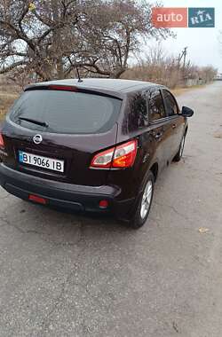 Внедорожник / Кроссовер Nissan Qashqai 2011 в Зенькове