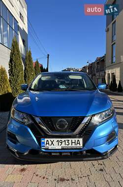 Позашляховик / Кросовер Nissan Qashqai 2017 в Ужгороді