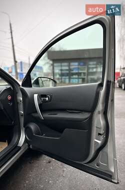 Позашляховик / Кросовер Nissan Qashqai 2008 в Сумах