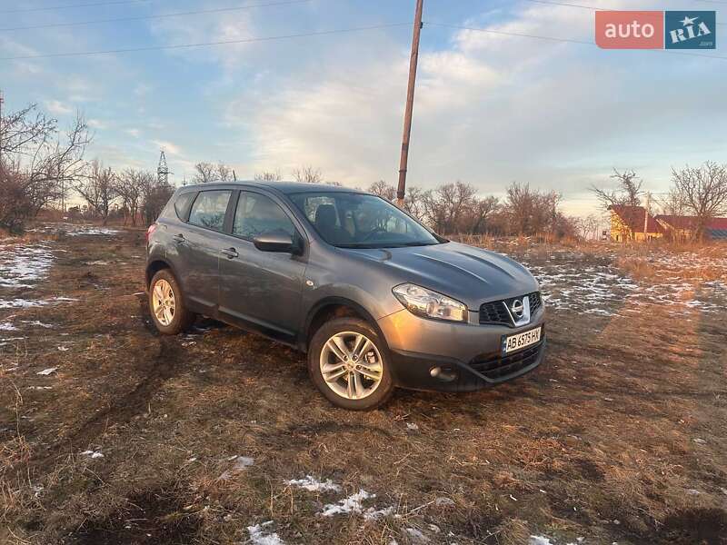 Внедорожник / Кроссовер Nissan Qashqai 2011 в Могилев-Подольске
