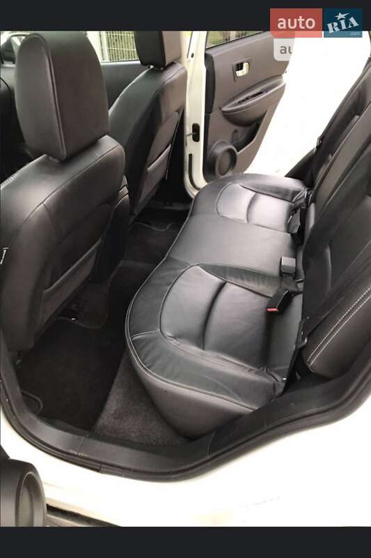 Позашляховик / Кросовер Nissan Qashqai 2010 в Львові