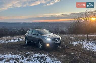 Внедорожник / Кроссовер Nissan Qashqai 2011 в Могилев-Подольске