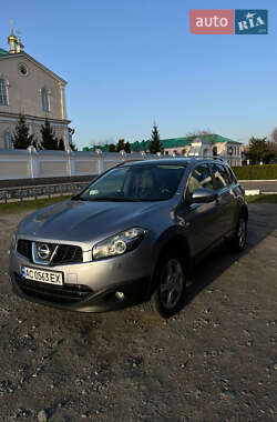 Позашляховик / Кросовер Nissan Qashqai 2012 в Рівному