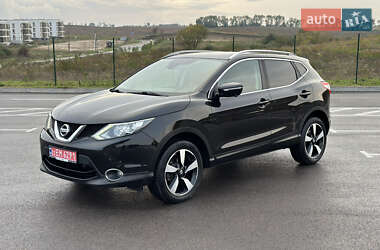 Внедорожник / Кроссовер Nissan Qashqai 2015 в Ровно