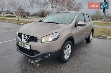 Позашляховик / Кросовер Nissan Qashqai 2010 в Запоріжжі