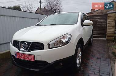 Позашляховик / Кросовер Nissan Qashqai 2013 в Луцьку