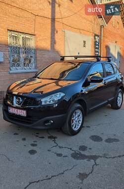 Позашляховик / Кросовер Nissan Qashqai 2010 в Калуші