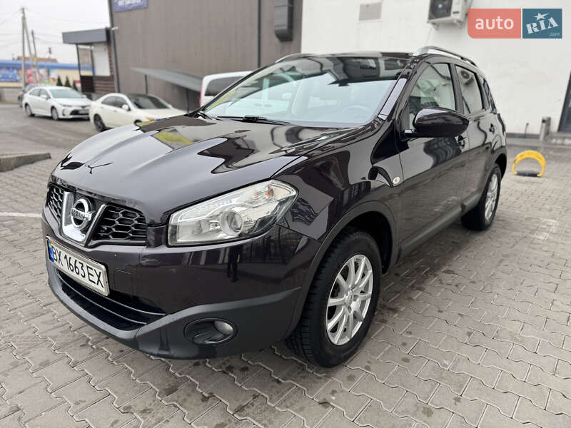 Позашляховик / Кросовер Nissan Qashqai 2010 в Києві