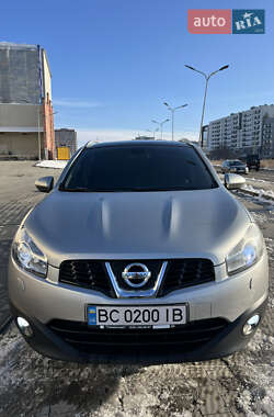 Позашляховик / Кросовер Nissan Qashqai 2010 в Львові