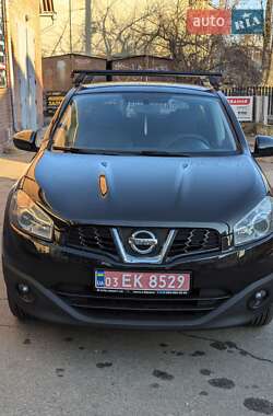 Позашляховик / Кросовер Nissan Qashqai 2010 в Калуші