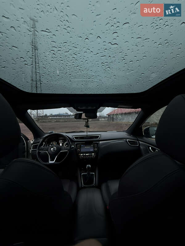 Внедорожник / Кроссовер Nissan Qashqai 2017 в Заречном