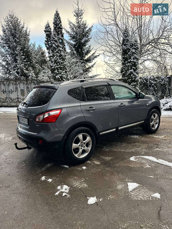 Внедорожник / Кроссовер Nissan Qashqai 2010 в Хмельницком