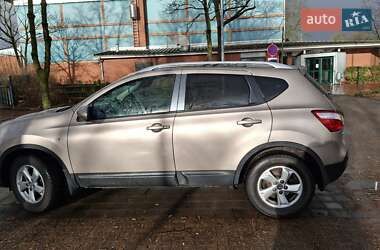 Внедорожник / Кроссовер Nissan Qashqai 2011 в Черновцах