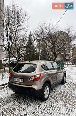 Внедорожник / Кроссовер Nissan Qashqai 2013 в Золочеве