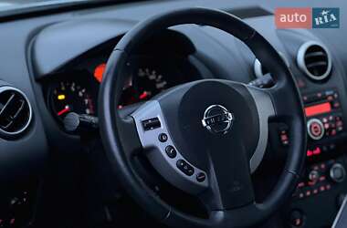 Внедорожник / Кроссовер Nissan Qashqai 2007 в 