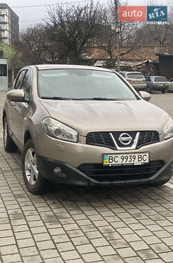 Позашляховик / Кросовер Nissan Qashqai 2011 в Львові